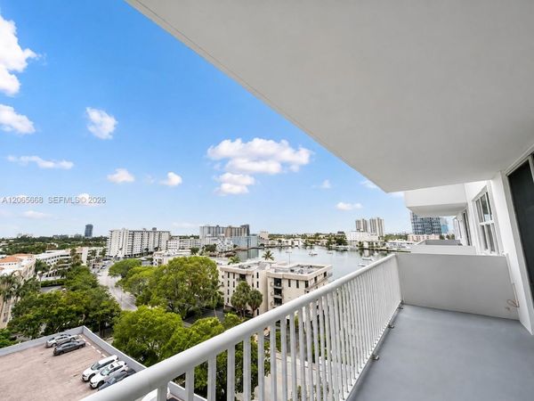 137 Golden Isles Dr , Unit 912, Hallandale Beach, FL 33009