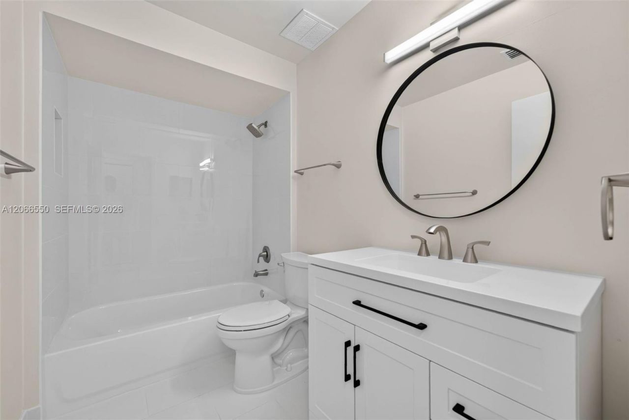 1217 NW 122nd Ter , Pembroke Pines, FL 33026 Photo