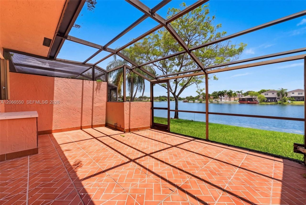 1217 NW 122nd Ter , Pembroke Pines, FL 33026 Photo