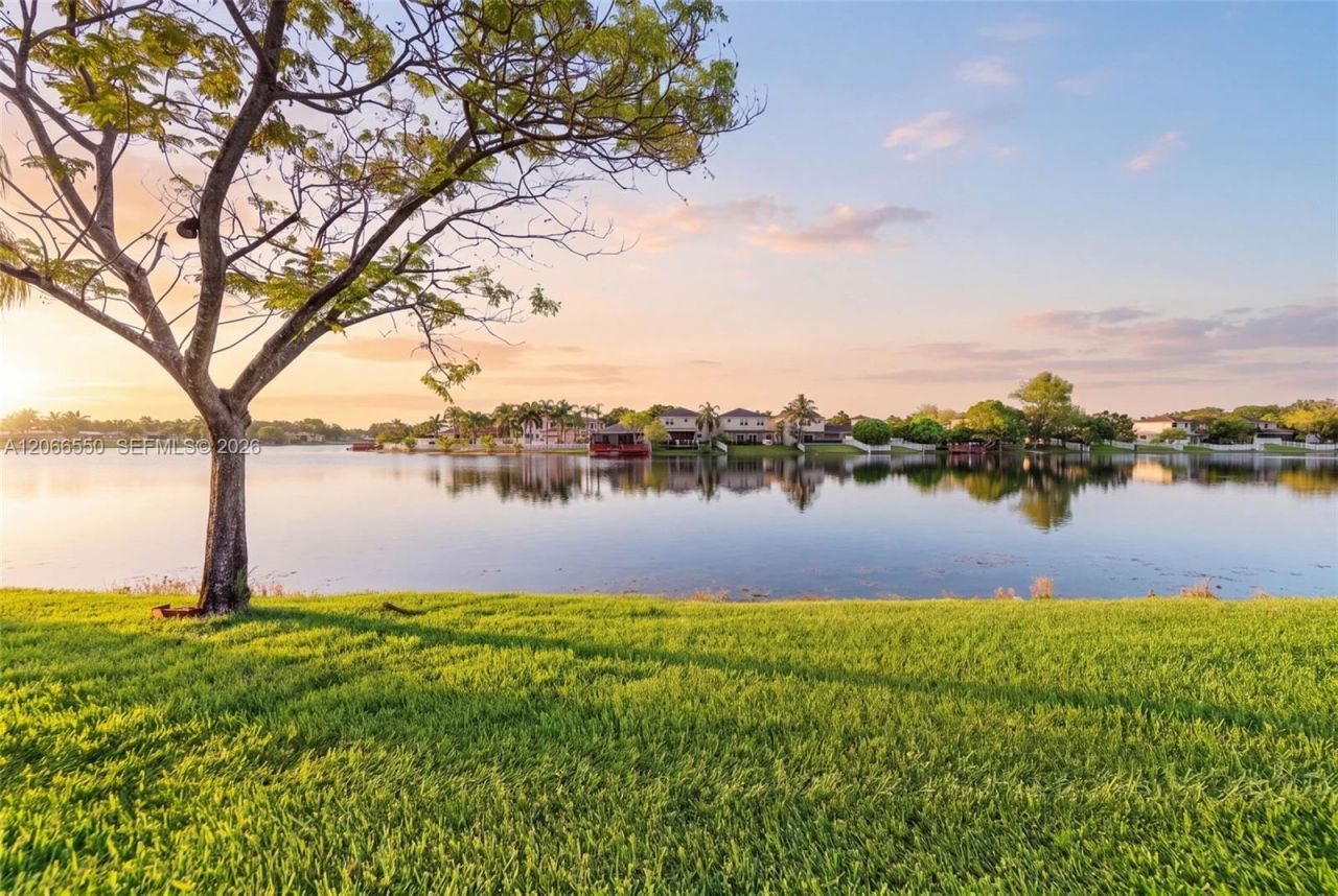 1217 NW 122nd Ter , Pembroke Pines, FL 33026 Photo