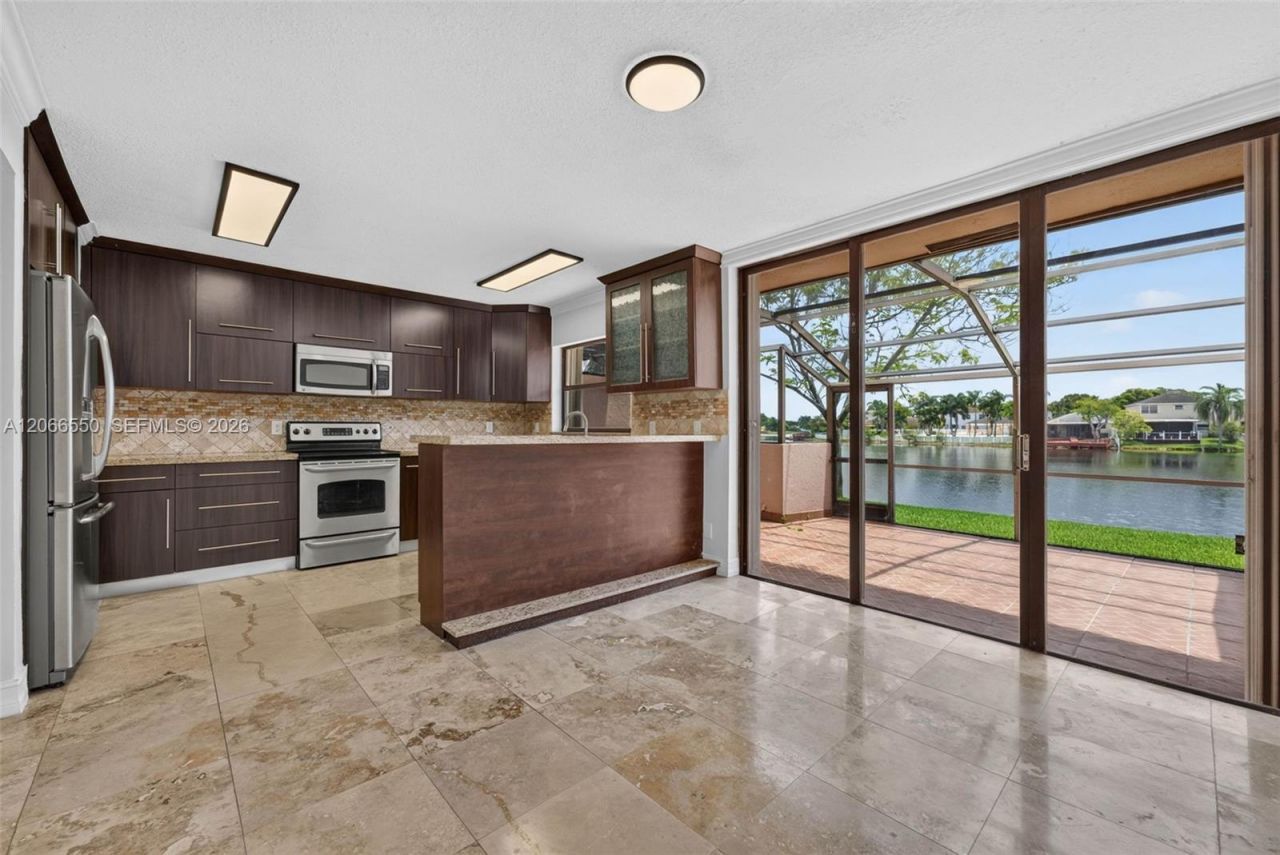 1217 NW 122nd Ter , Pembroke Pines, FL 33026 Photo