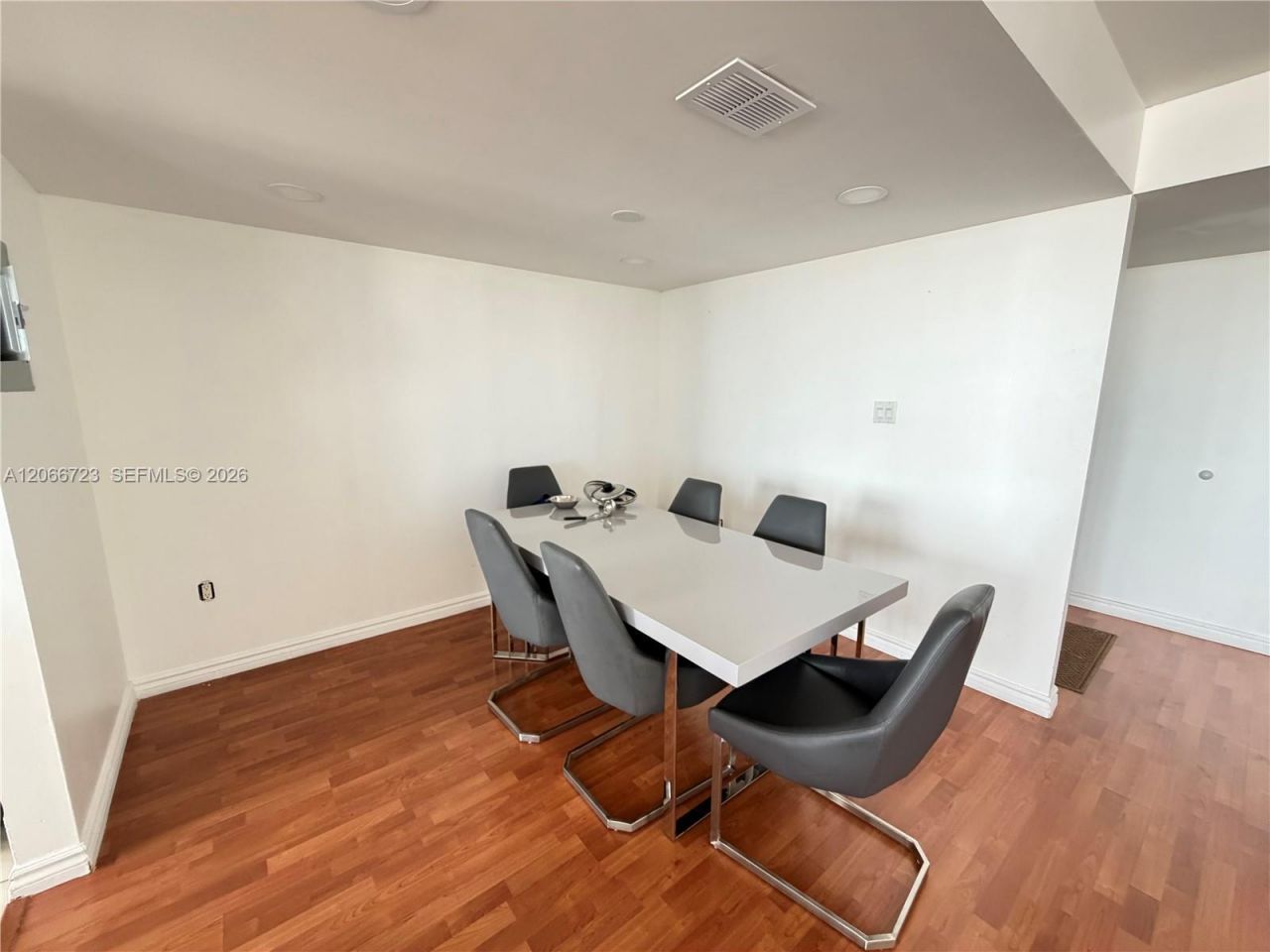 18031 Biscayne Blvd , Unit 601, Aventura, FL 33160 Photo