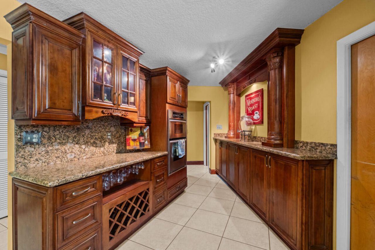 10010 NW 135th Street, Hialeah Gardens, FL 33018 Photo
