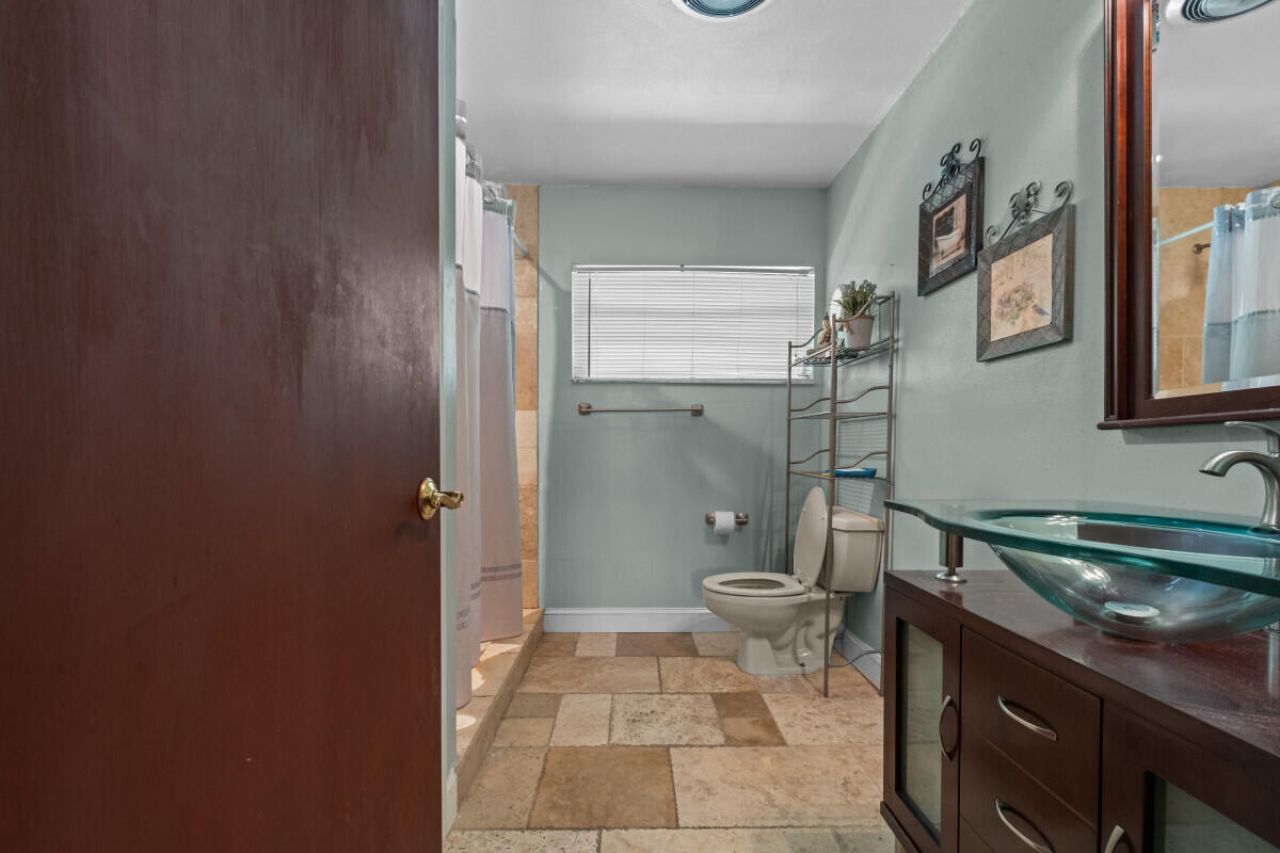 10010 NW 135th Street, Hialeah Gardens, FL 33018 Photo