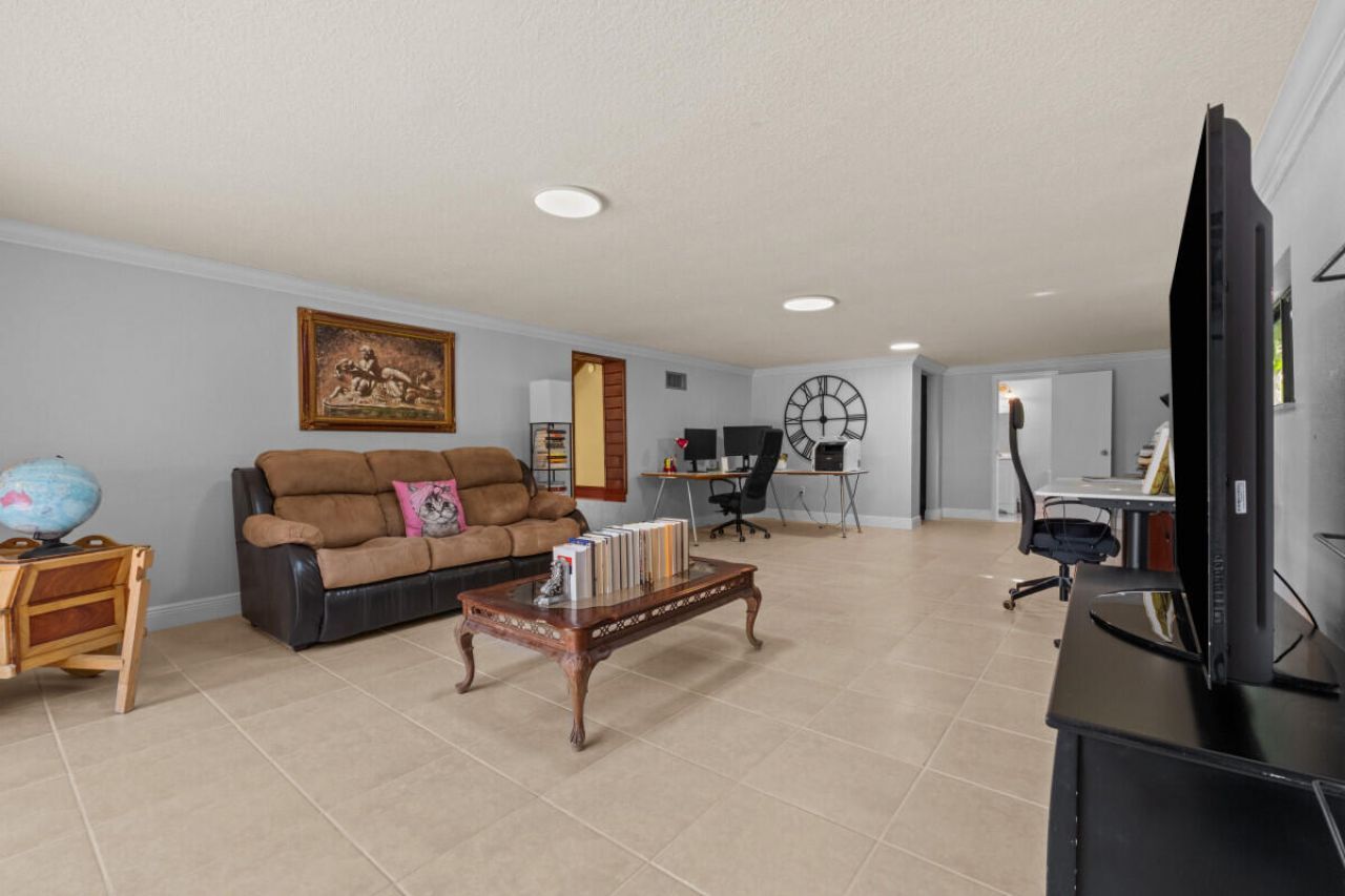 10010 NW 135th Street, Hialeah Gardens, FL 33018 Photo