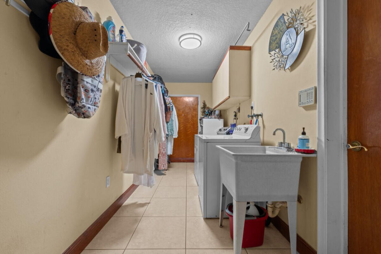 10010 NW 135th Street, Hialeah Gardens, FL 33018 Photo