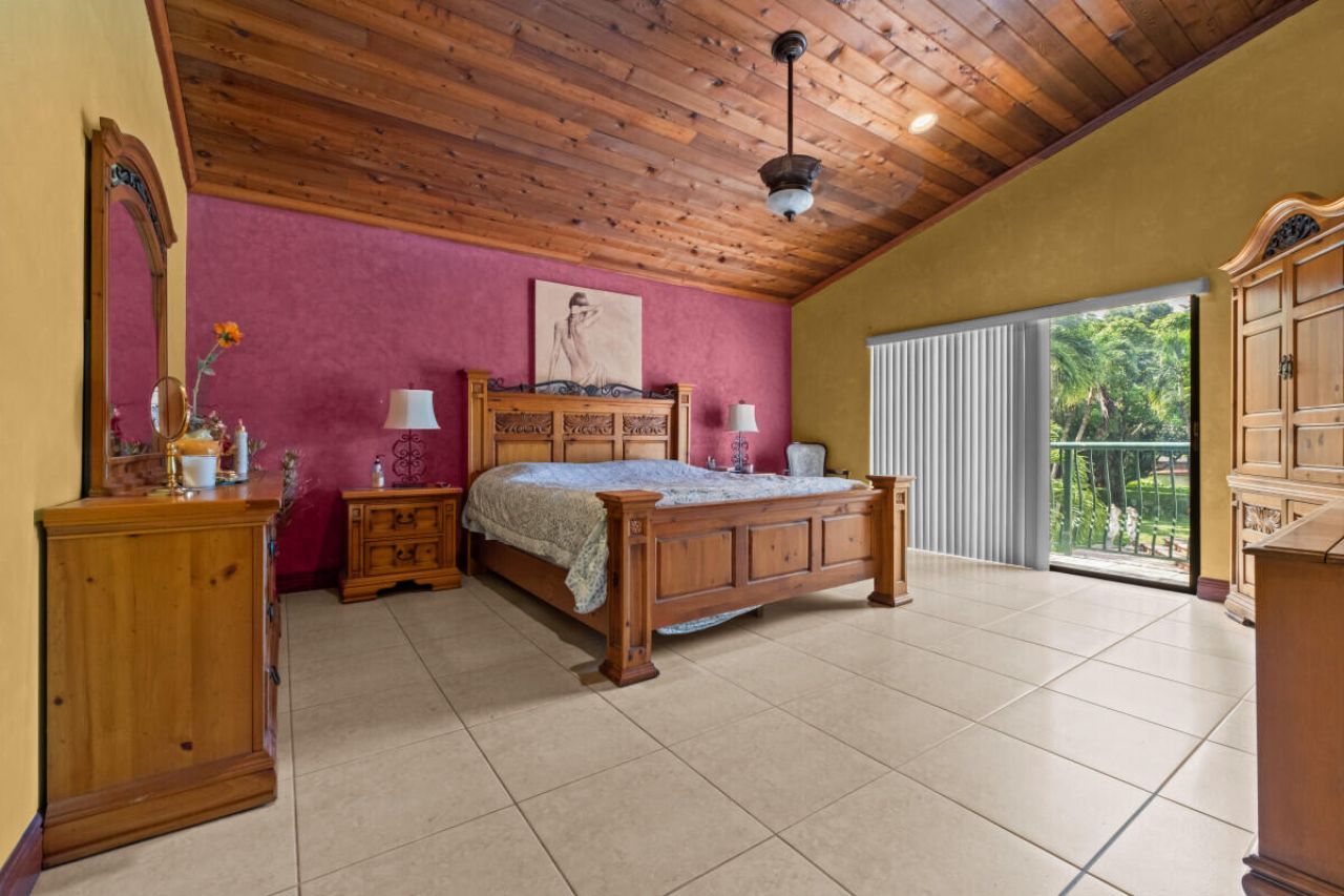 10010 NW 135th Street, Hialeah Gardens, FL 33018 Photo