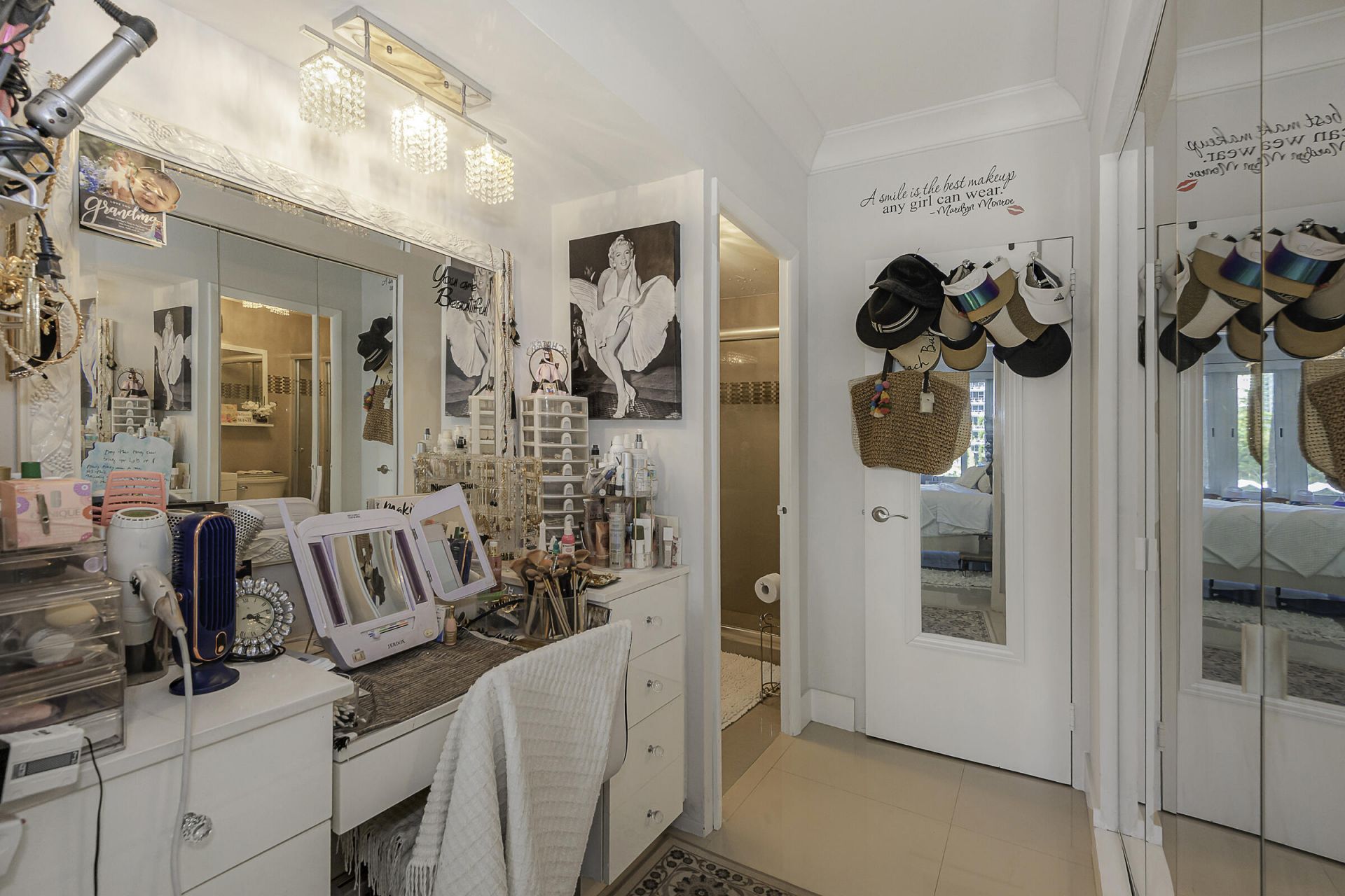 3233 NE 34th Street, Unit 215, Fort Lauderdale, FL 33308 Photo