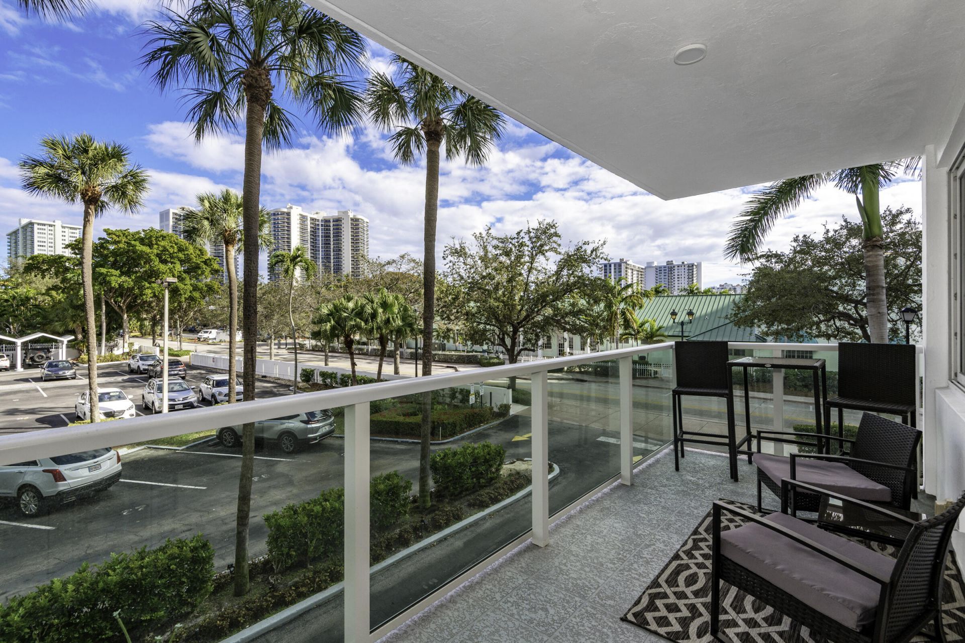 3233 NE 34th Street, Unit 215, Fort Lauderdale, FL 33308 Photo
