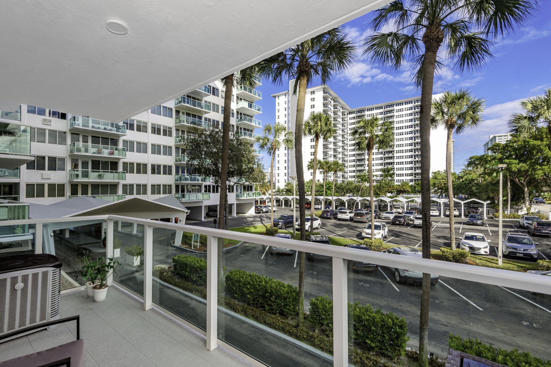 3233 NE 34th Street, Unit 215, Fort Lauderdale, FL 33308 Photo