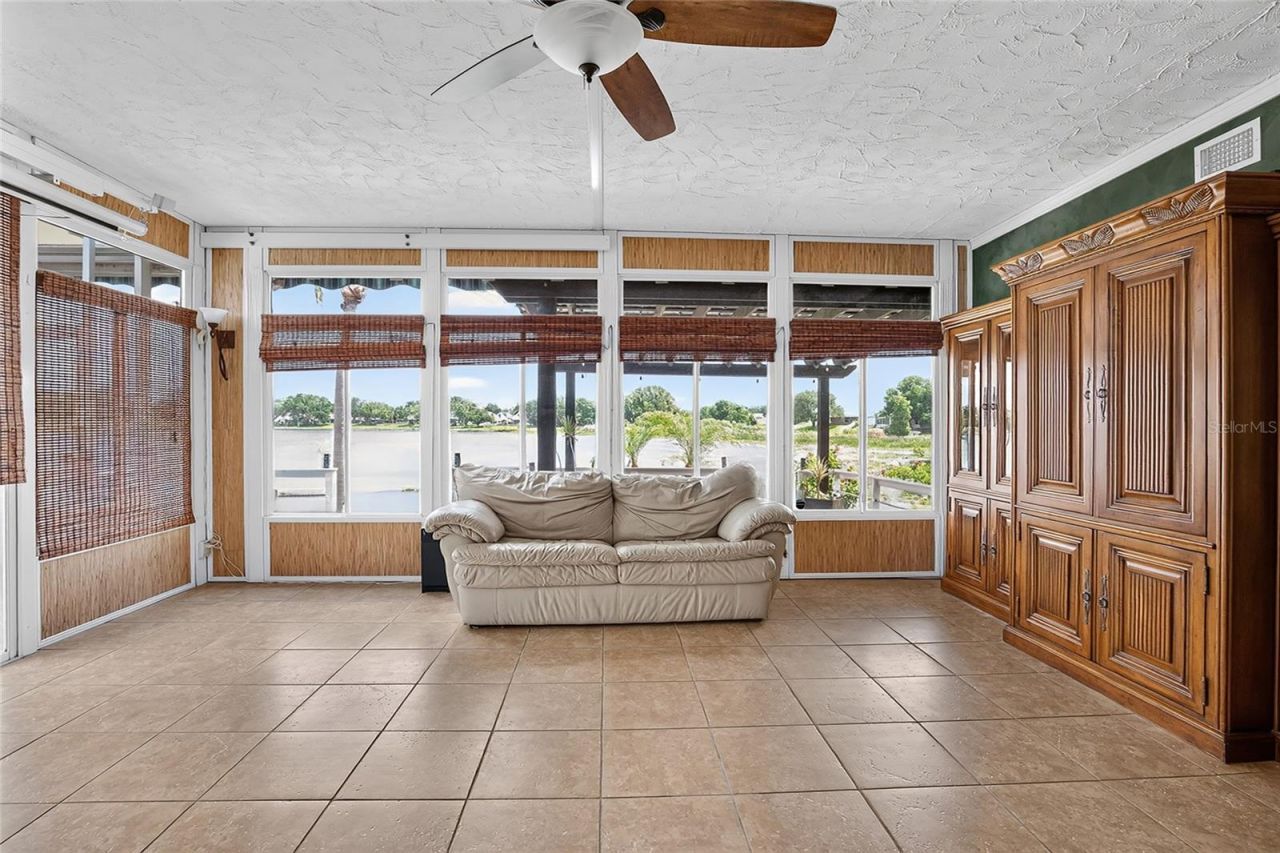 22523 Willow Lakes Drive, Lutz, FL 33549 Photo