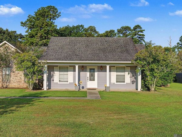 13120 Joycelynn Rd, Walker, LA 70785