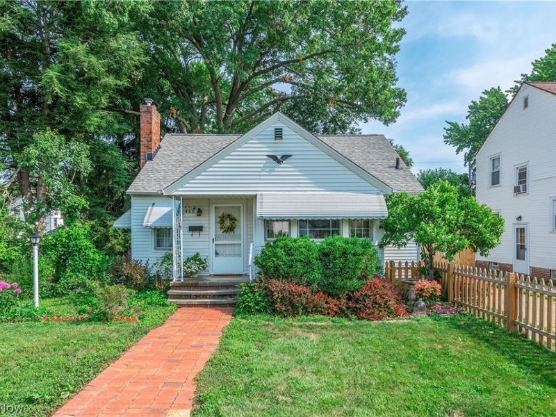 455 11th Street, Elyria, OH 44035 Photo 2