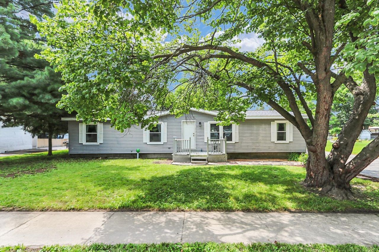 505 Stout Street, Saint Joseph, IL 61873 Main Photo