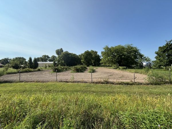 3300 Red Stripe Road , Salem, IL 62881