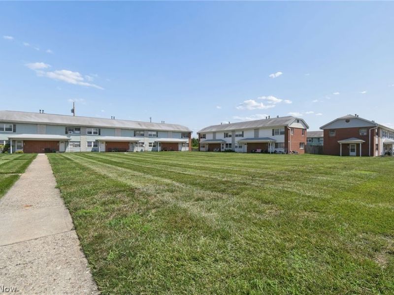 129 Buckeye Circle, Columbus, OH 43217 Photo 6