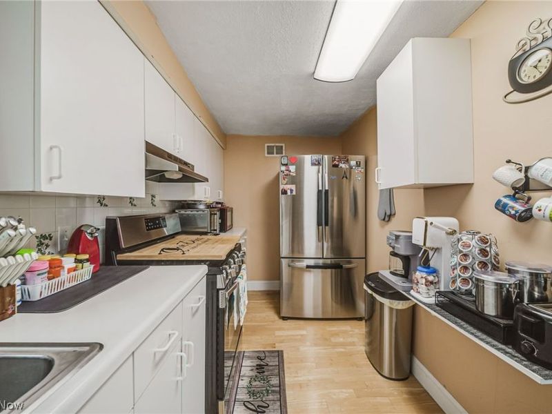 7002 Luelda Avenue, Parma, OH 44129 Photo 25