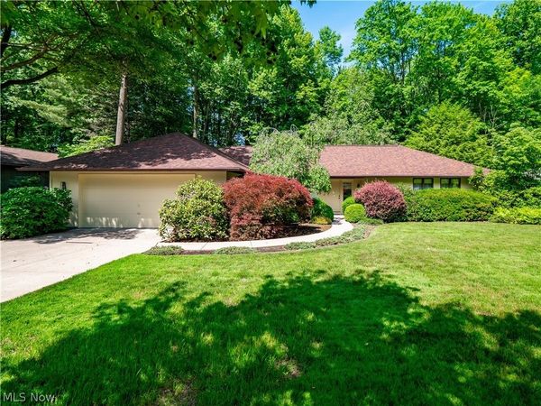 20060 Idlewood Trail , Strongsville, OH 44149