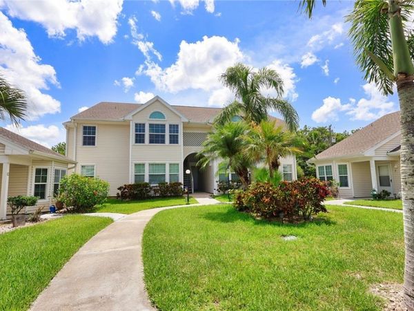 1915 Westminster Circle, Unit 17-5, Vero Beach, FL 32966