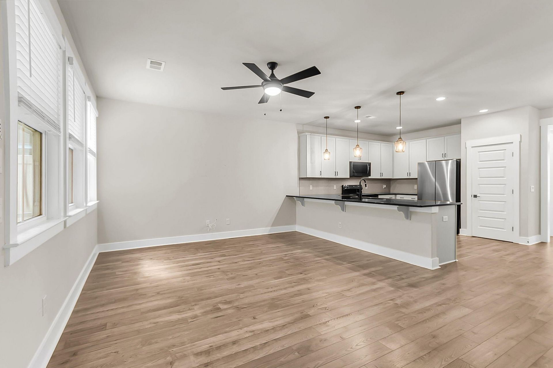 5112 Park Creek Avenue Photo 11