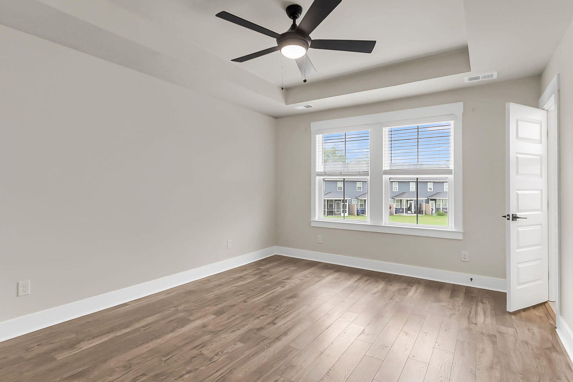 5112 Park Creek Avenue Photo 30
