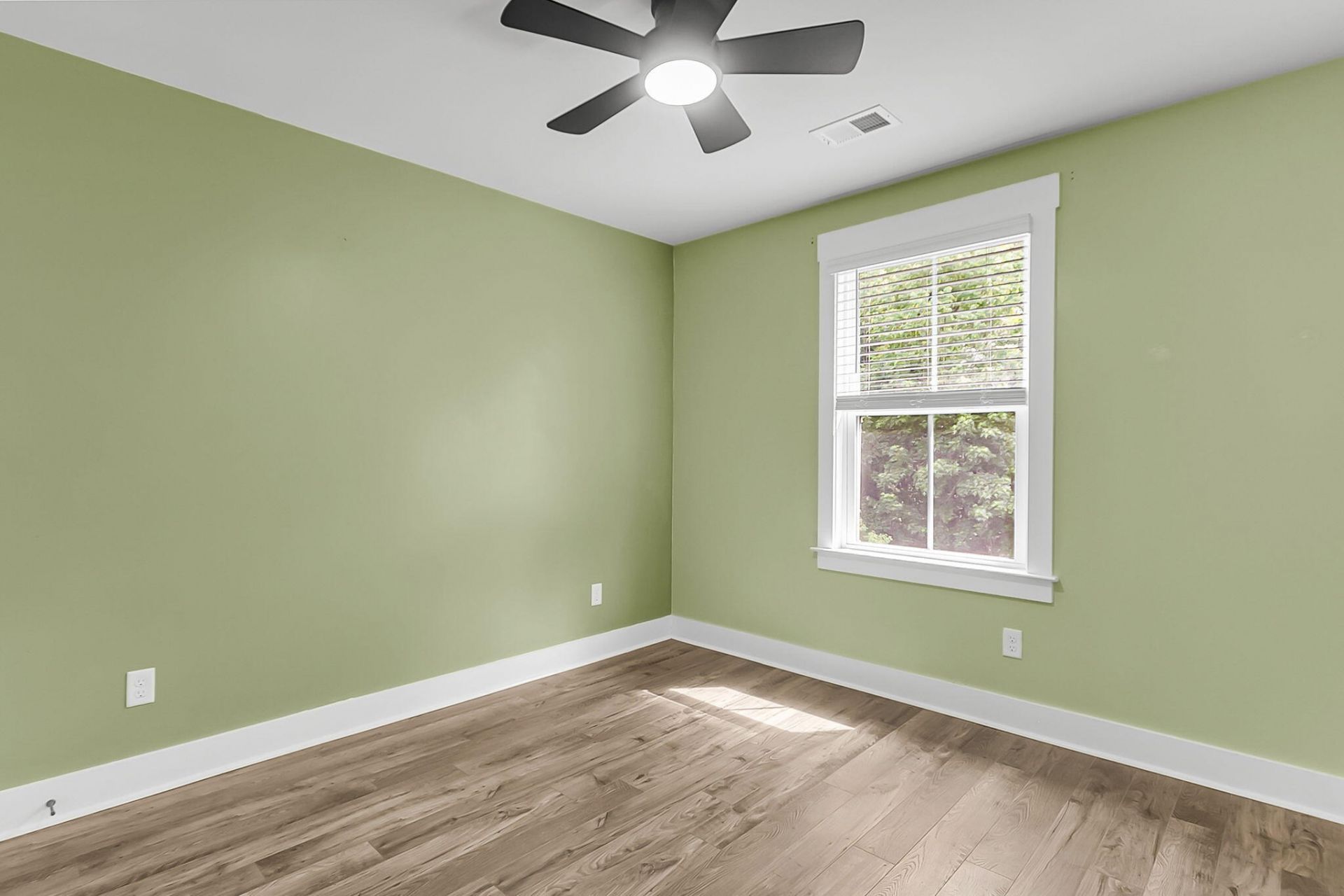5112 Park Creek Avenue Photo 35