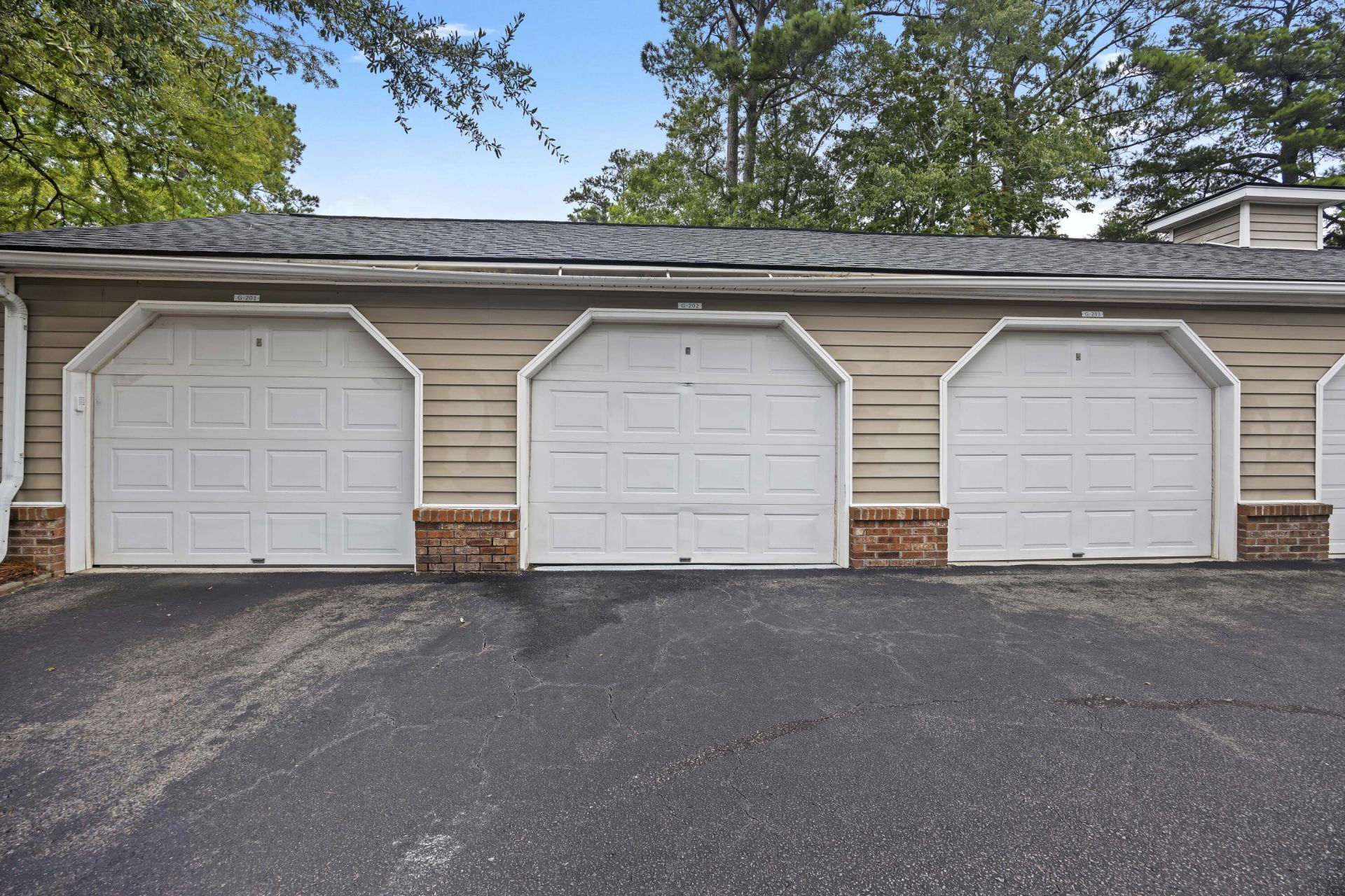 188 Midland Parkway Photo 11