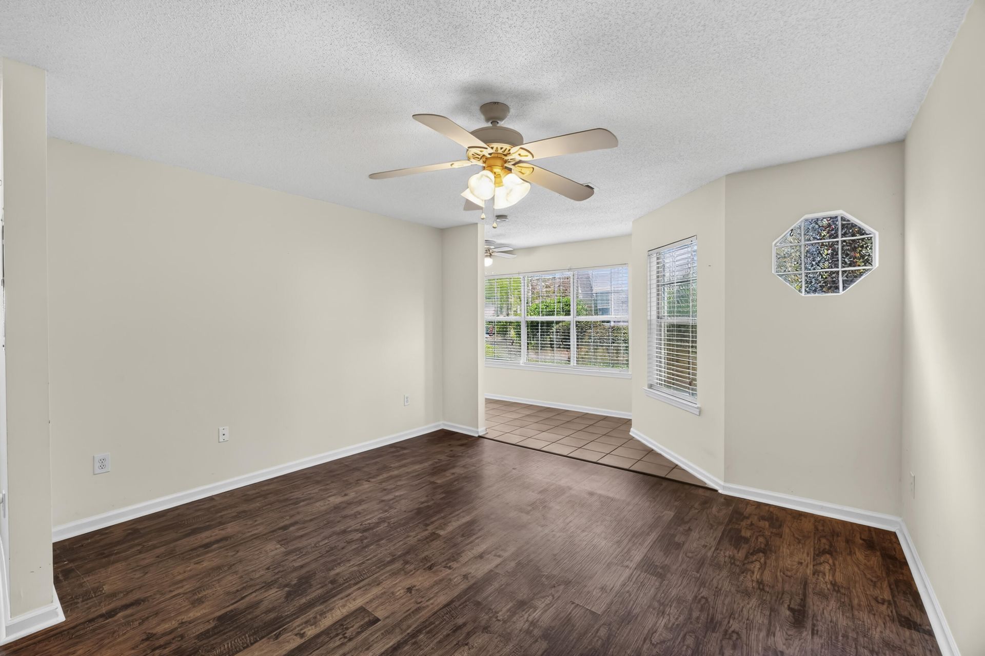 188 Midland Parkway Photo 14