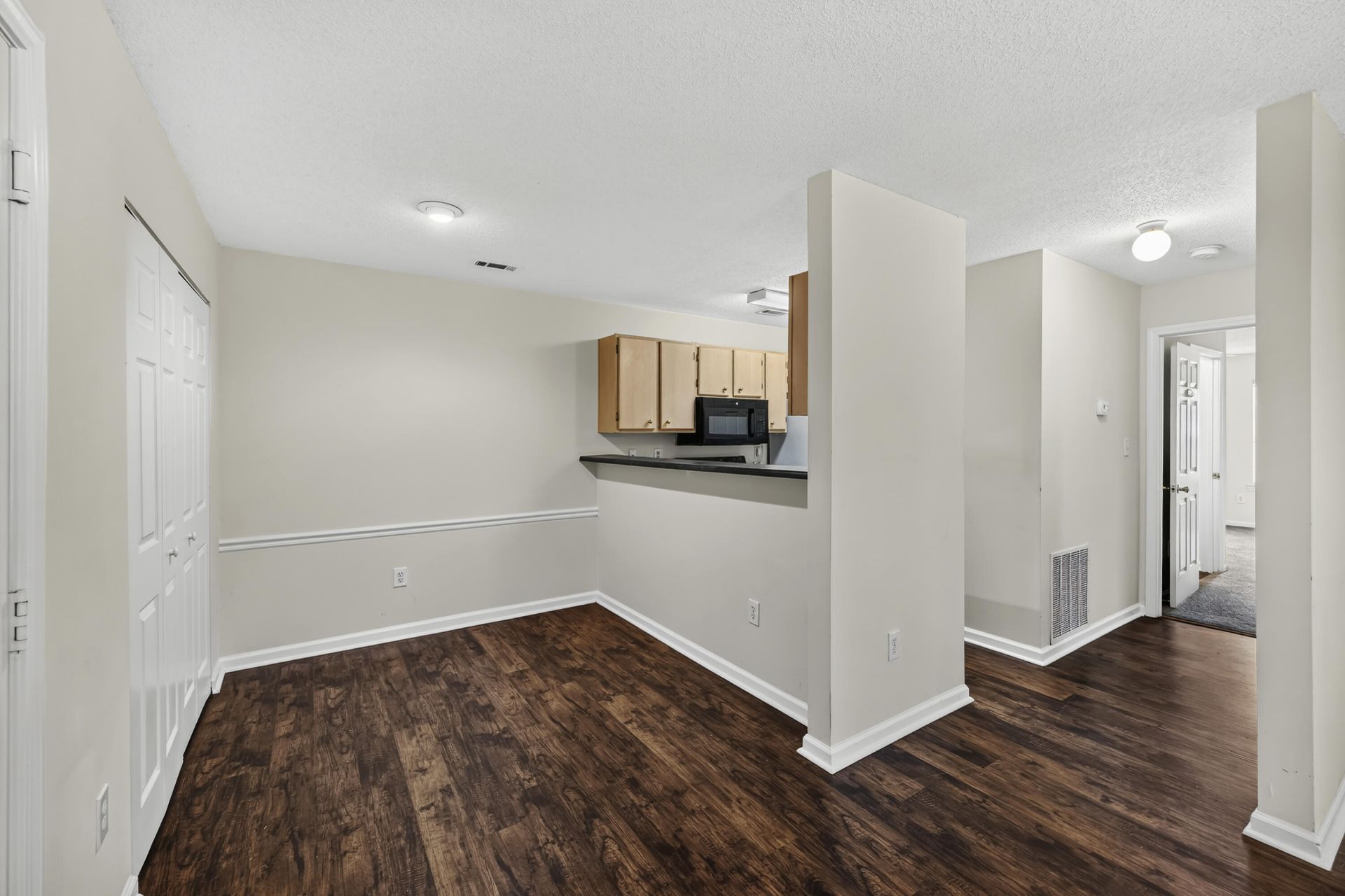 188 Midland Parkway Photo 16
