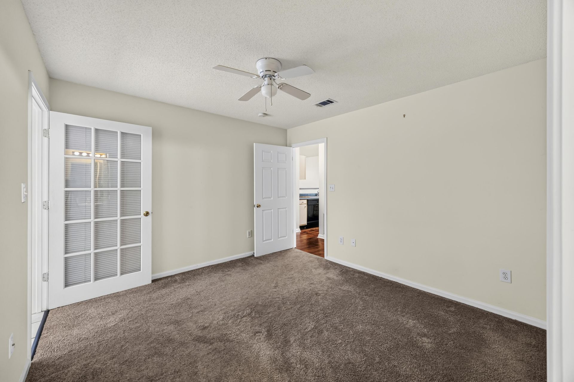 188 Midland Parkway Photo 23