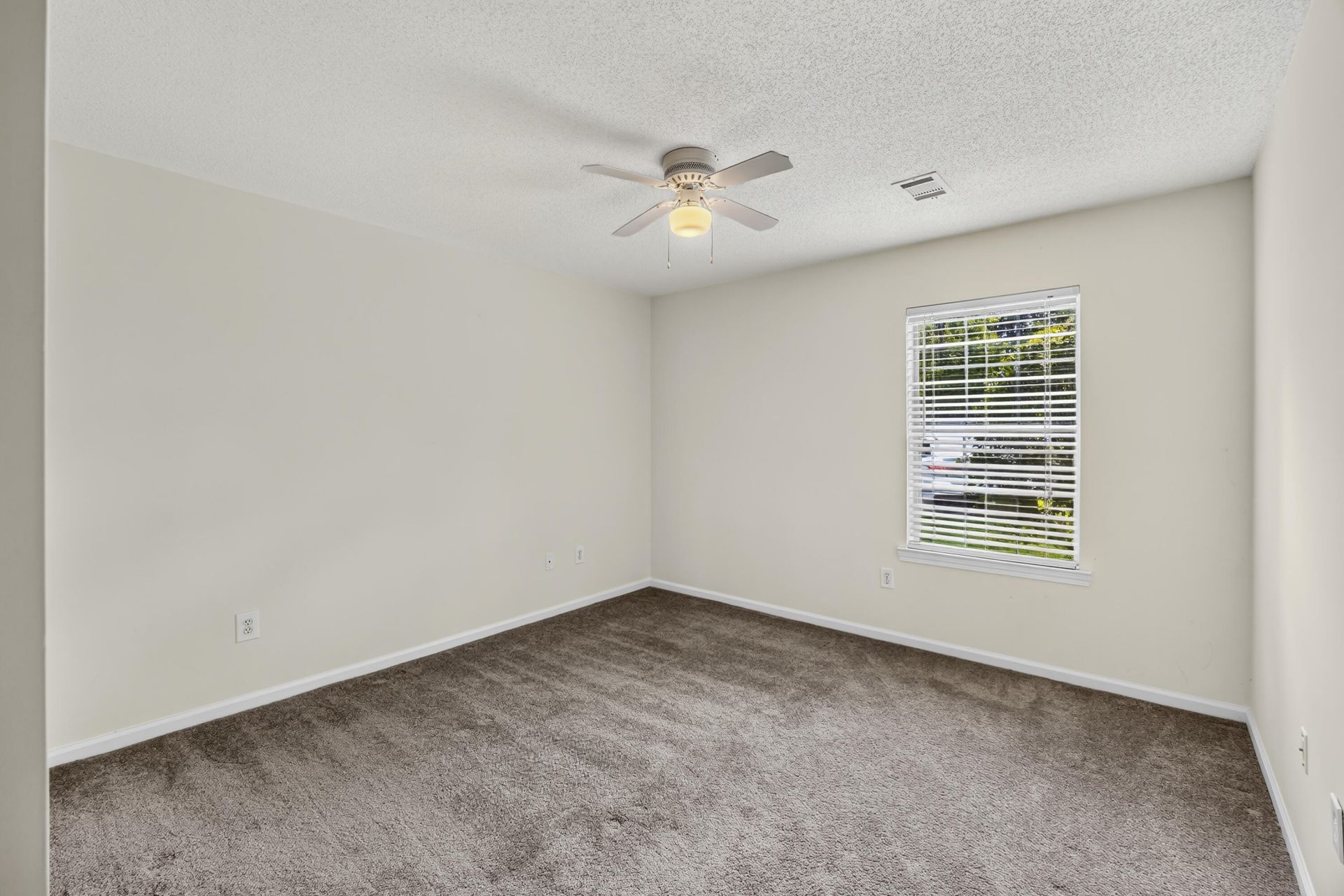 188 Midland Parkway Photo 27