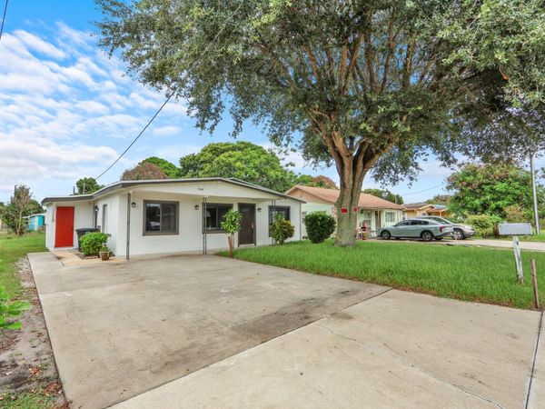 2008 Avenue N, Fort Pierce, FL 34950