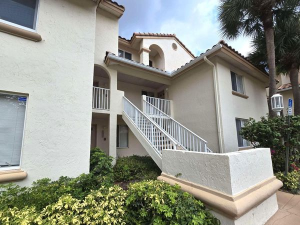 13106 GLENMOOR Drive, Unit 131, West Palm Beach, FL 33409