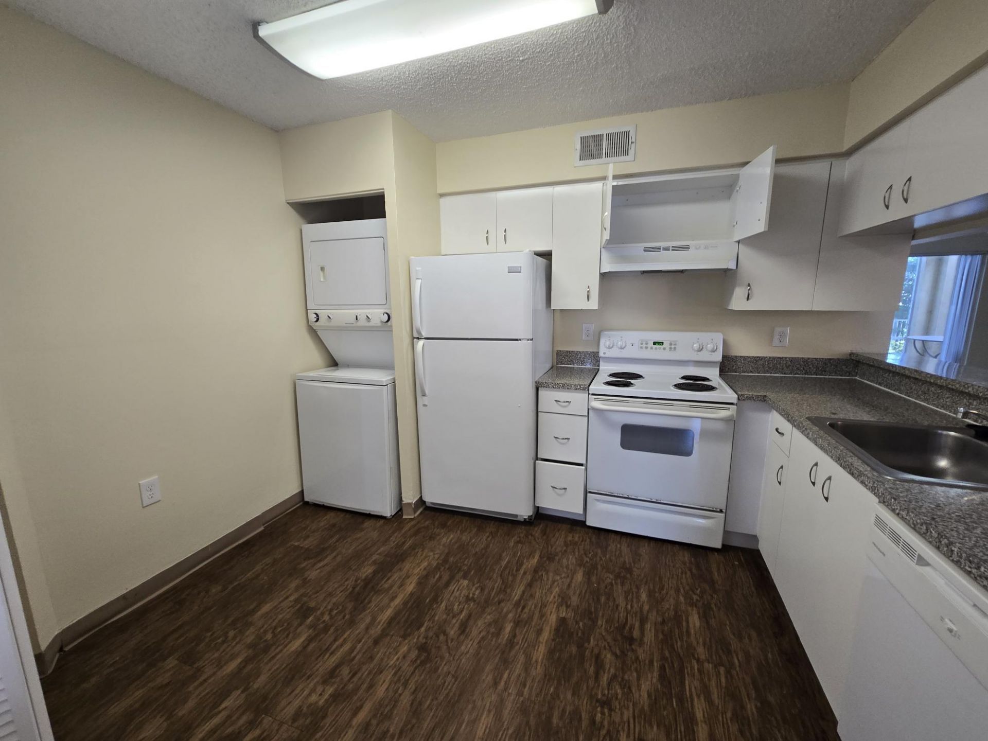13106 Glenmoor Drive, Unit 131, West Palm Beach, FL 33409 Photo