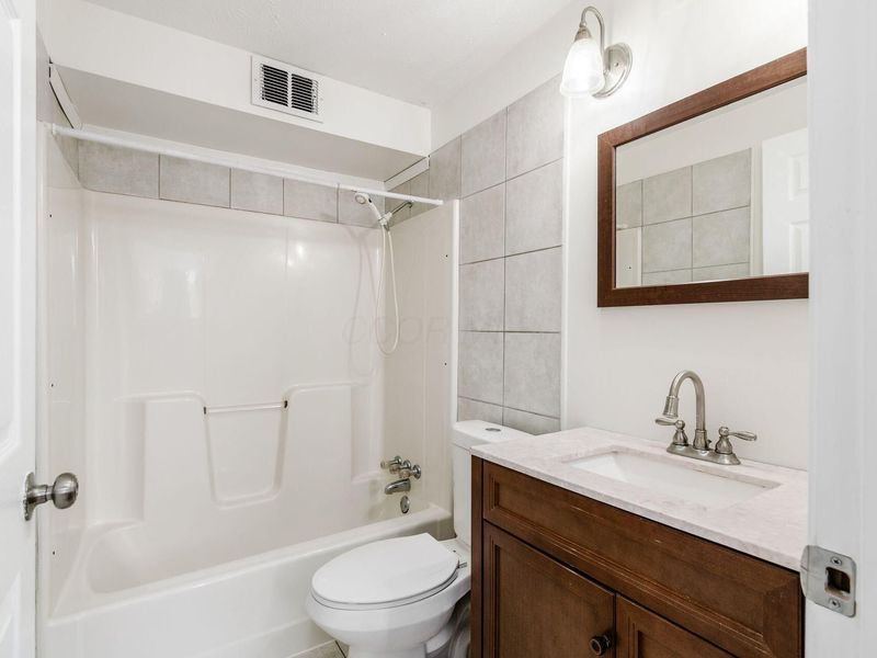 3506 Dahlgreen Drive, Westerville, OH 43081 Photo 17