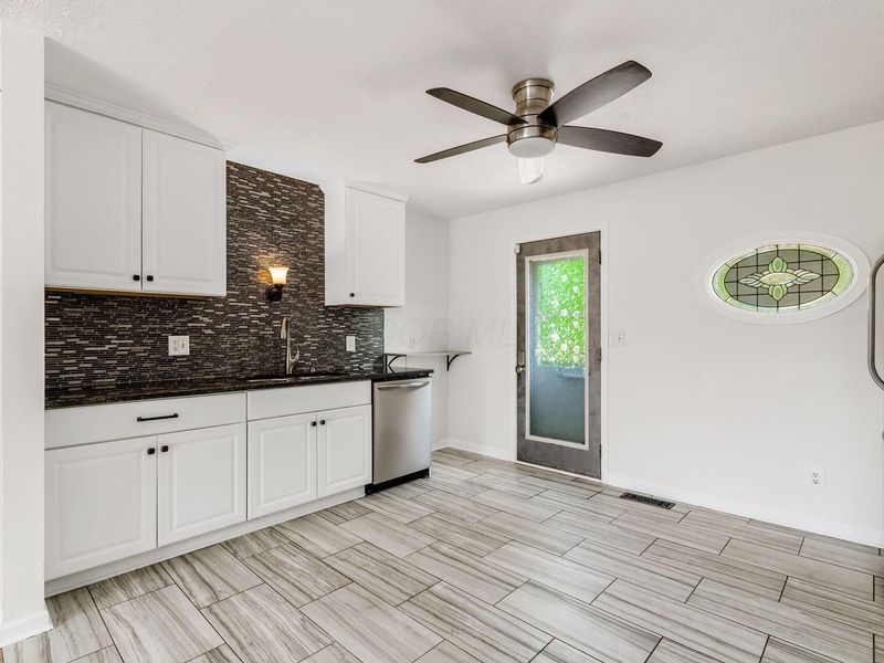3506 Dahlgreen Drive, Westerville, OH 43081 Photo 7