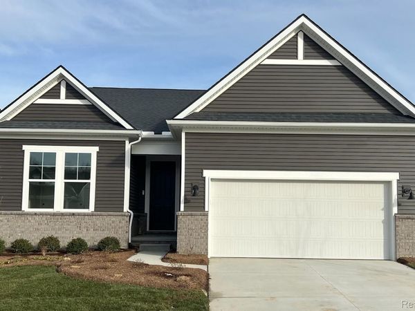 1664 Moss Drive , Milford Township, Mi 48381