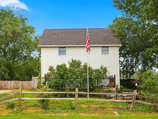 402 S 1st Street , Alpha, IL 61413