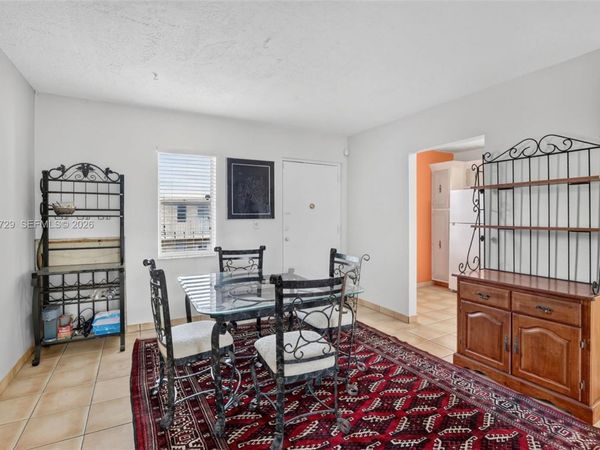 2811 Somerset Dr , Unit 405, Lauderdale Lakes, FL 33311
