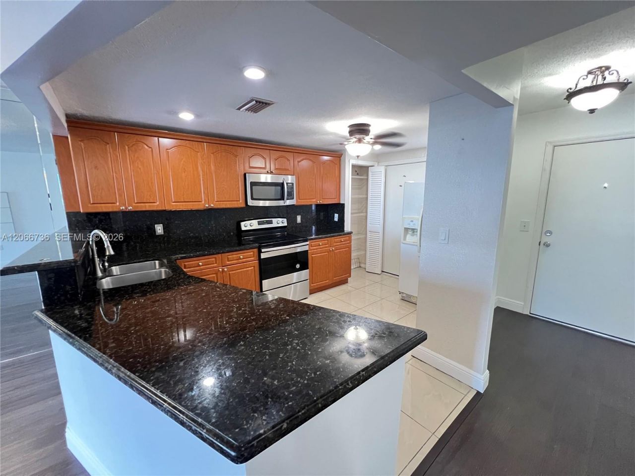 1770 NE 191st St , Unit 509-1, Miami, FL 33179 Photo