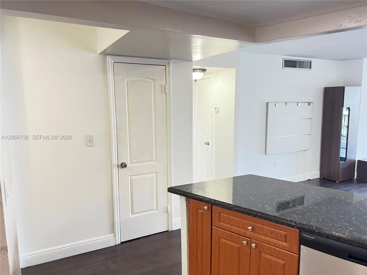 1770 NE 191st St , Unit 509-1, Miami, FL 33179 Photo