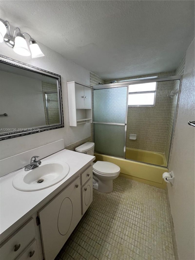 1770 NE 191st St , Unit 509-1, Miami, FL 33179 Photo