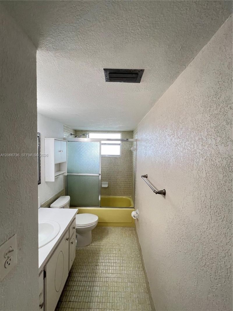 1770 NE 191st St , Unit 509-1, Miami, FL 33179 Photo