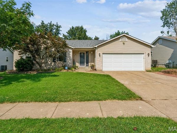 871 Molloy Drive , O'Fallon, MO 63366
