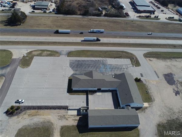 4095 N Service Road W, Sullivan, MO 63080