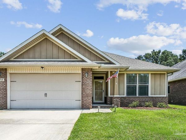 5208 Parkside Dr, Pace, FL 32571
