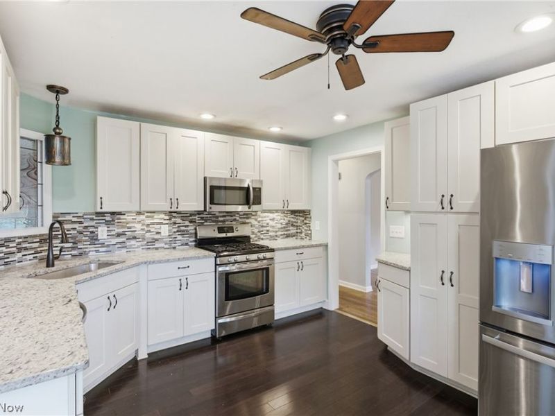 4188 W 219th Street, Fairview Park, OH 44126 Photo 9
