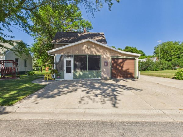 286 Park Avenue, Saint Martin, MN 56376
