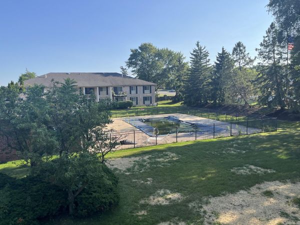 6103 Orchard Lake Road, Unit 203, West Bloomfield, MI 48322
