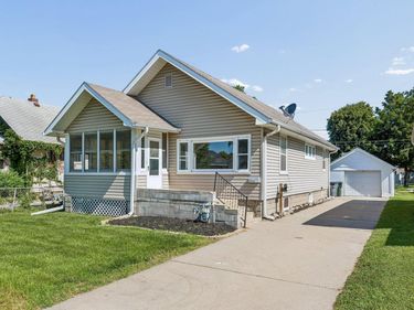 2714 AVENUE B, COUNCIL BLUFFS, IA 51501